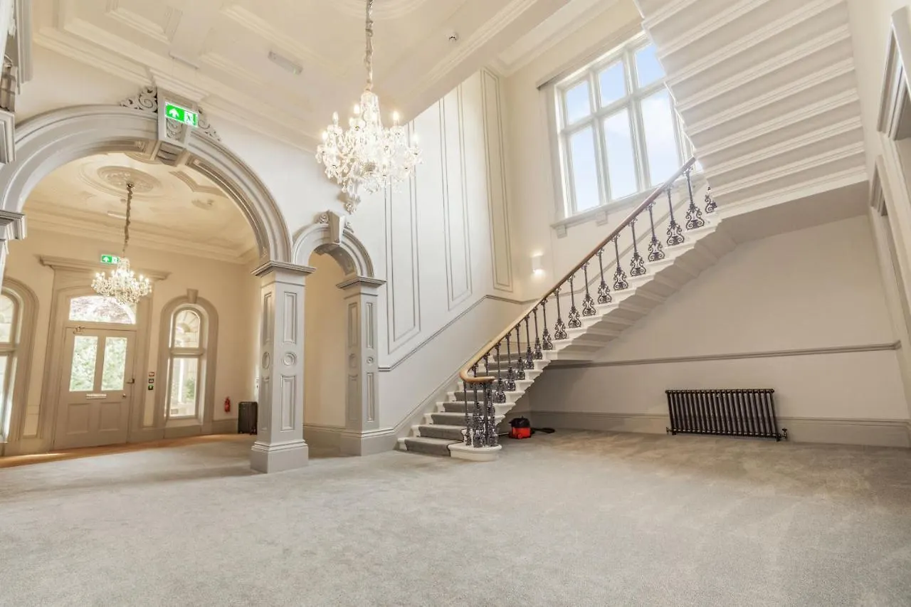 Apartment 6 ريبون