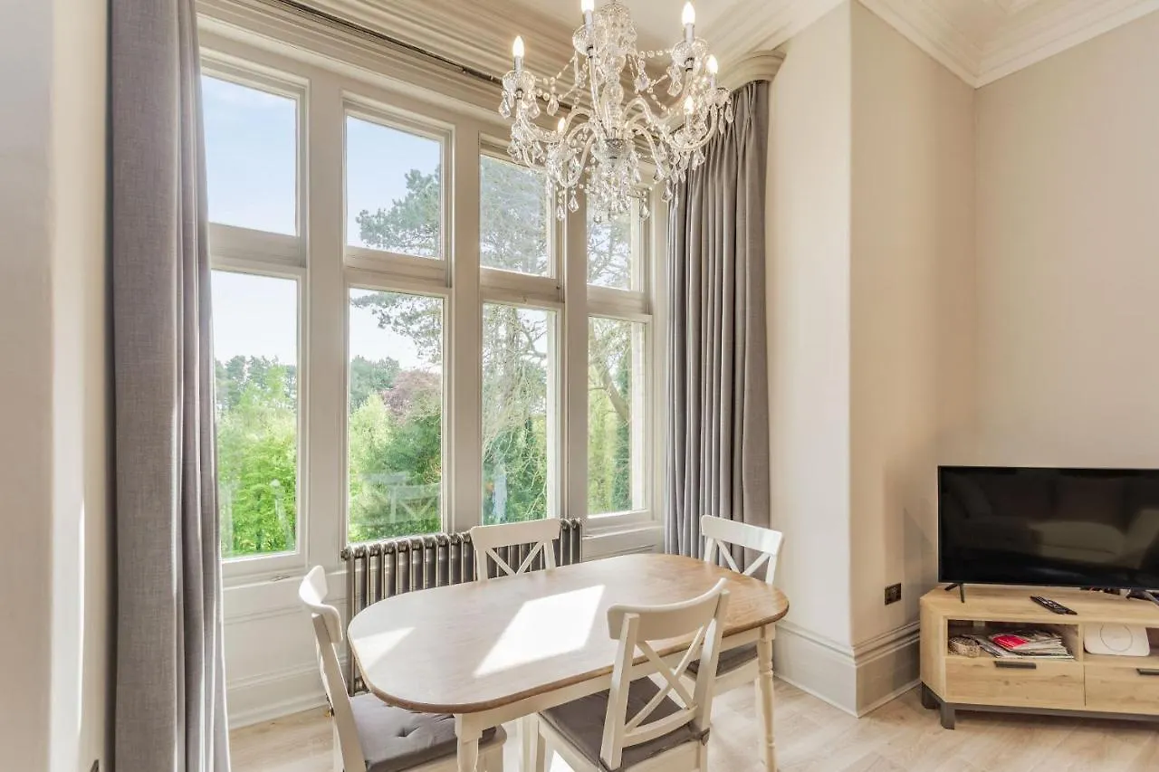 Apartment 6 ريبون