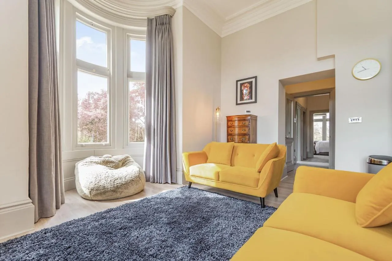 Apartment 6 ريبون